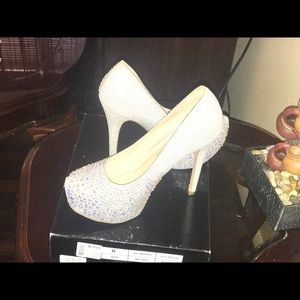 Sparkly Platform Close toe heels